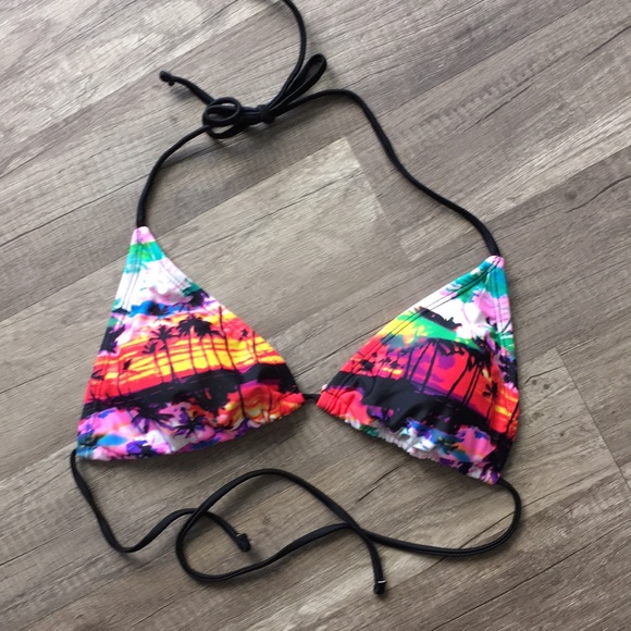 🔴SOLD!! Wet Seal Tropical Bikini Set - Picture 3 of 17